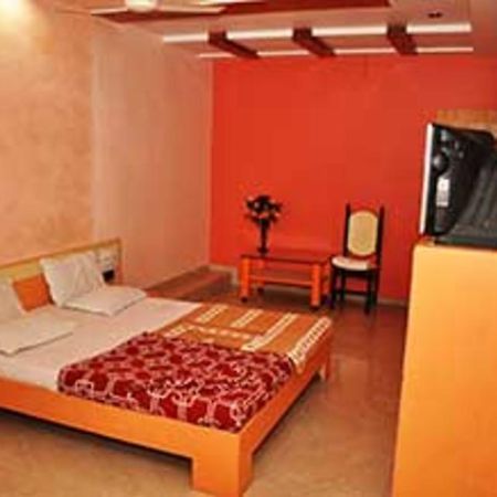 Hotel Gokul Gandhinagar Esterno foto